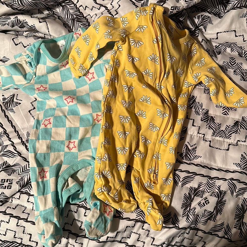 Newborn sleepers with footies